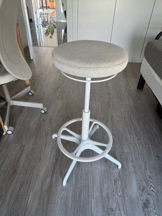 Banco Ergonómico IKEA LIDKULLEN Cinzento-Claro – Regulável em Altura