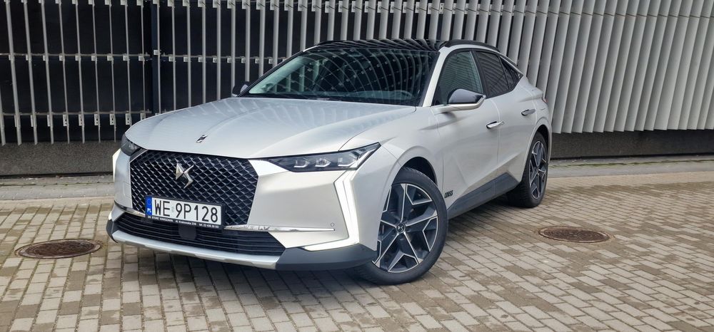 DS 4 Cross E-Tense 225 Opera - test