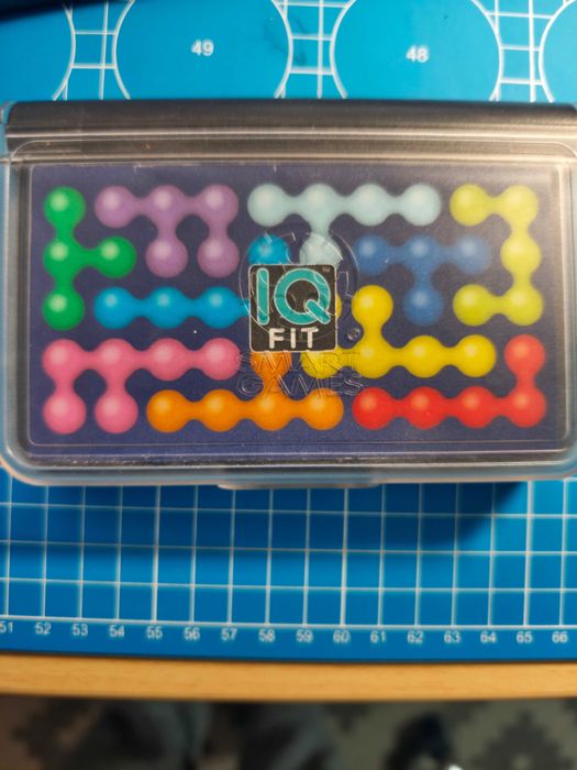 IQ fit - puzzle logiczne
