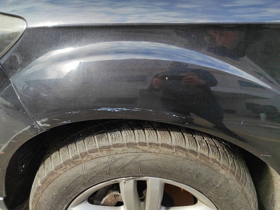 GUARDA-LAMAS FRENTE ESQUERDO AUDI Q7 (4L) 3.0 TDI