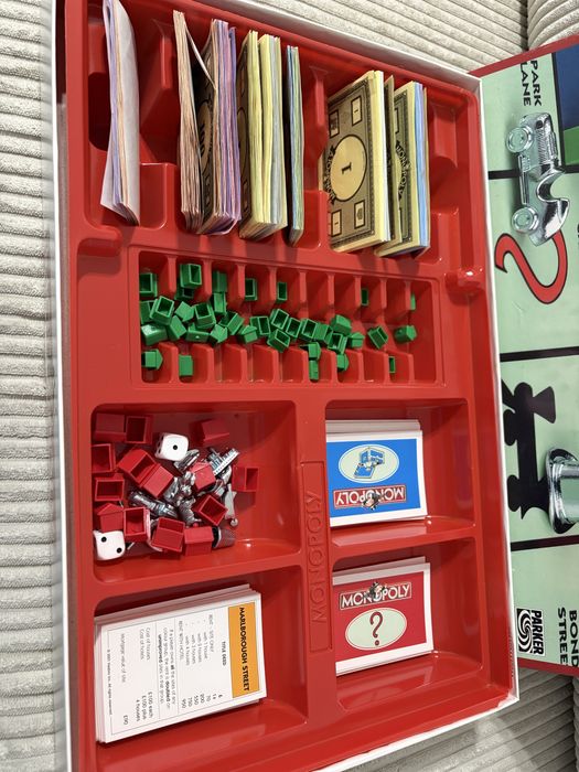 klasyczna gra planszowa Monopoly
