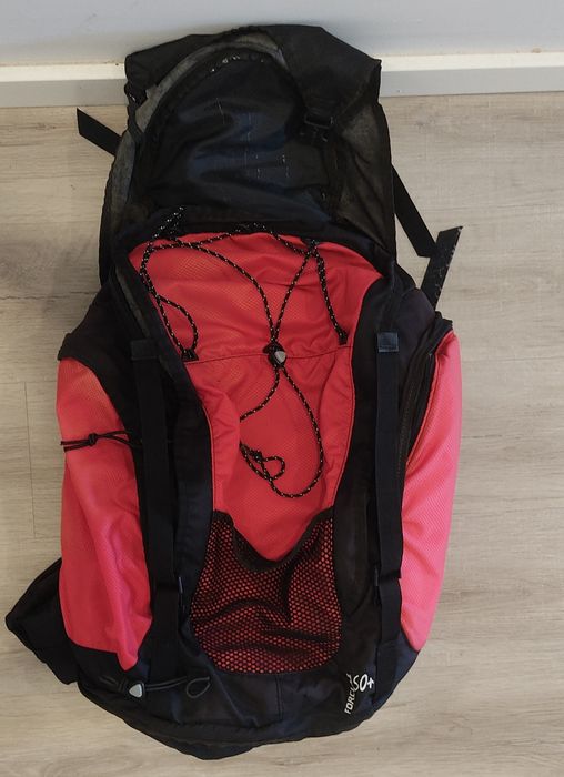 Mochila Forclaz 50lt com proteção de chuva