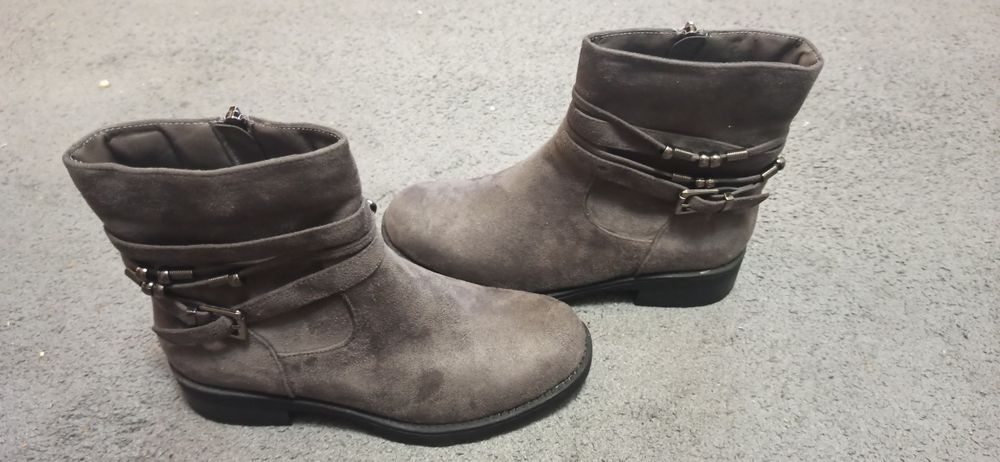 Женская обувь  в идеальном состоянии