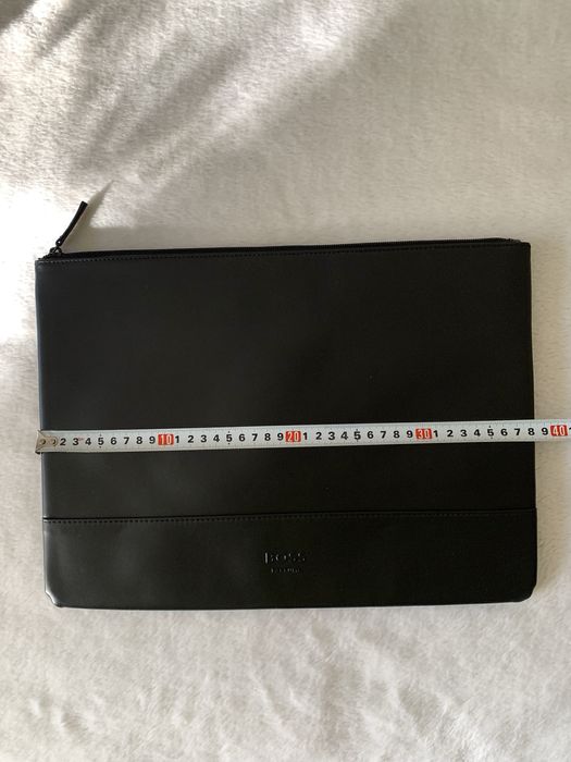 СРОЧНАЯ РАСПРОДАЖА Чехол для ноутбука ноута Hugo Boss