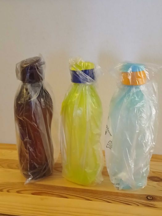 Tupperware Plastic Bottle 750 ml426133544775208961