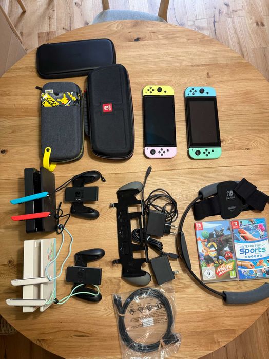 Zestaw Nintendo Switch Animal Crossing + Switch OLED + 2 gry, akcesoria