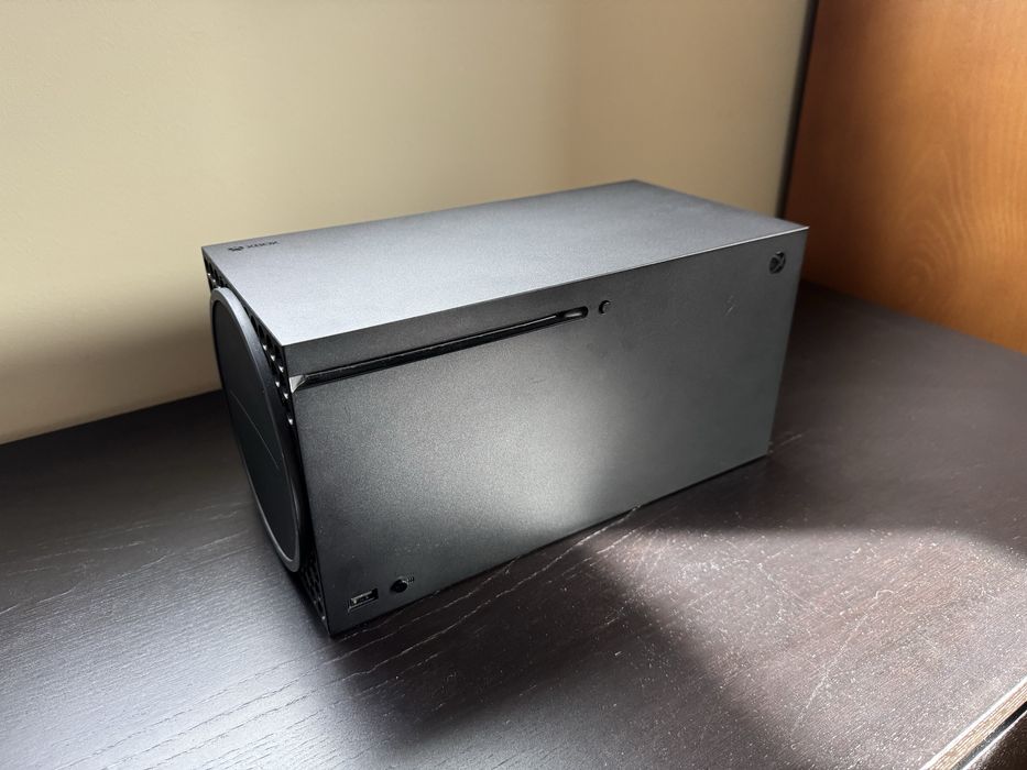 Xbox Series X c/ comando