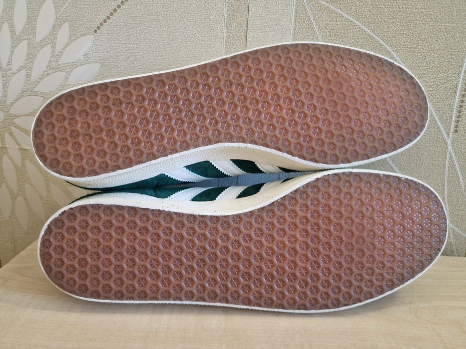 Кросівки Adidas Gazelle оригінал розмір 46 2/3