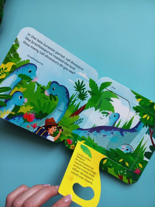 Peek-a-Flap Dino. Книга з подвійними віконцями про динозаврів