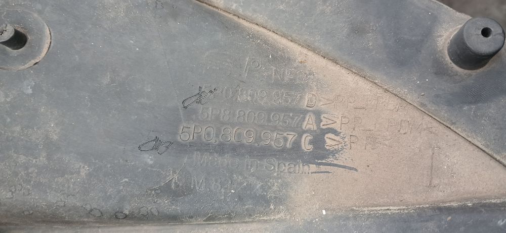 Cava roda frente esquerda SEAT Altea (5P1)