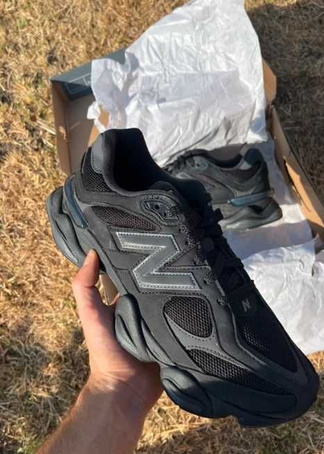 New Balance 9060 Triple Black R.40