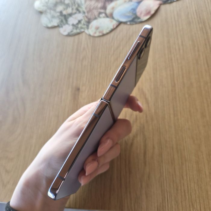 Samsung Galaxy Z Flip4