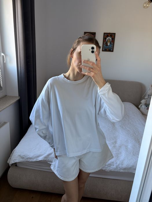 The odder side longsleeve trouble biały oversize
