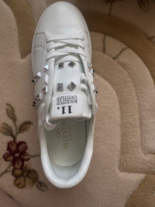 Кросівки Valentino