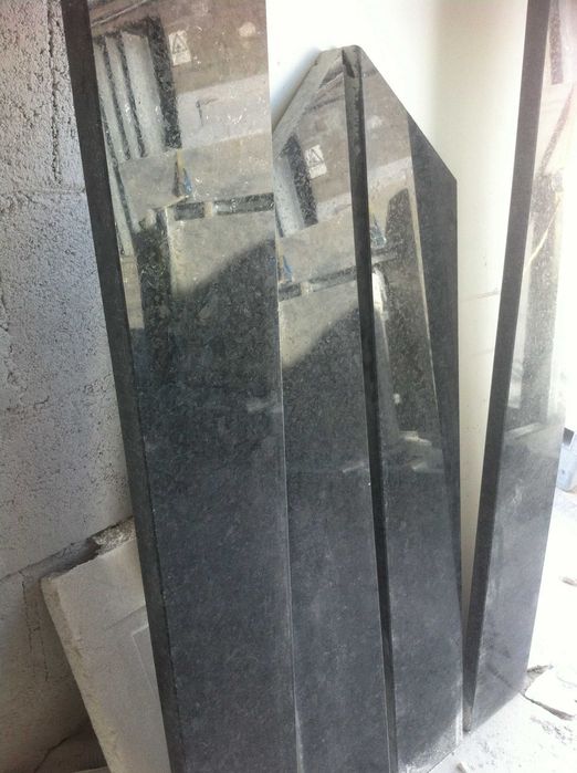 GRANITO/ PEDRA PRETO ANGOLA - 5 Peças Comprimento total 740 CM