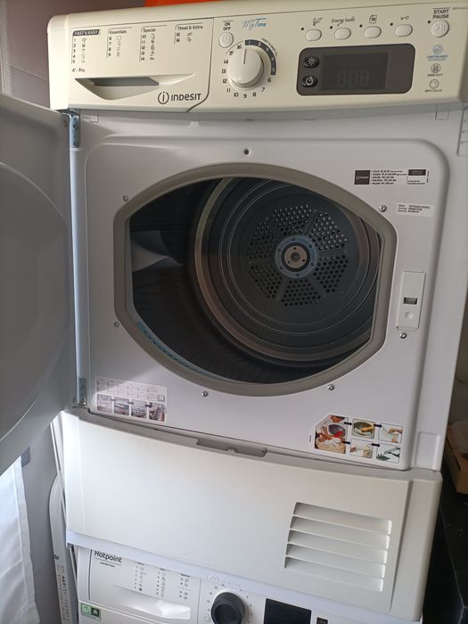 Máquina de secar Indesit