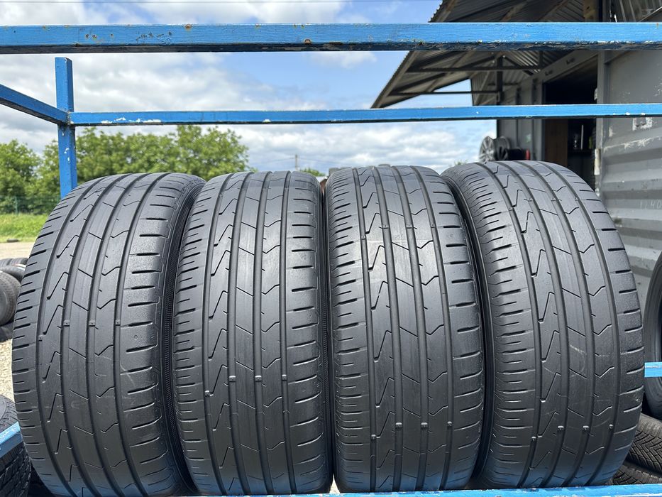 Шини б/у 215/55/16 R16 Hankook 4шт