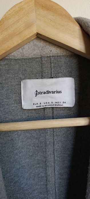 Siwy płaszczyk Stradivarius