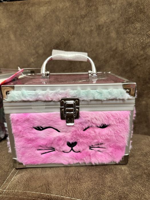 Кейс косметичка дитяча пухнаста косметика