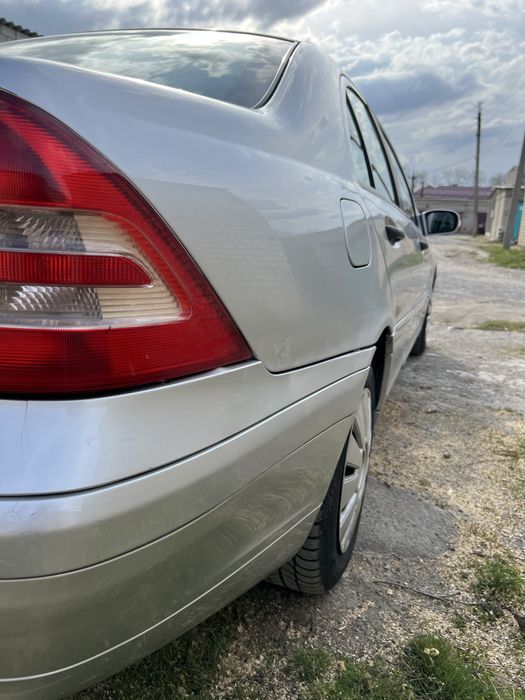 Mersedec benz c-klas w203 2002 року