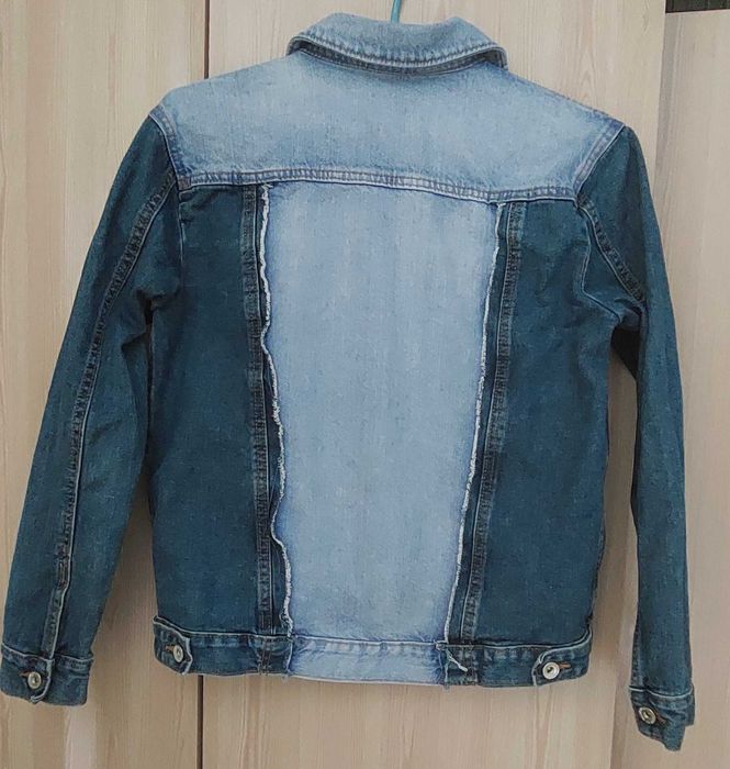 Джинсовая куртка женская  Stradivarius