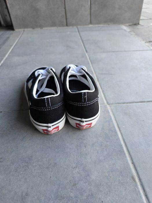 Продам дитячі кеди Vans