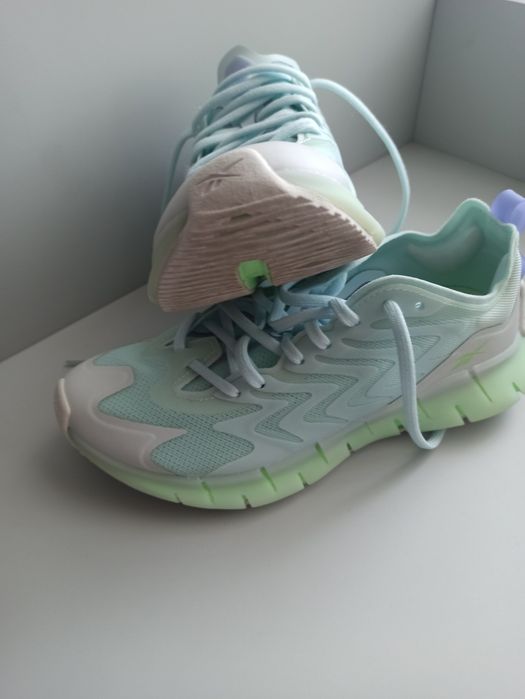 Кросівки жіночі Reebok