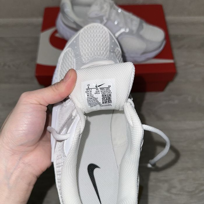 Жіночі кросівки Nike V5 RNR