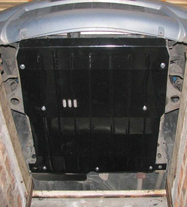 Металевий захист моторного відсіку на автомобілі. Ціна від виробника