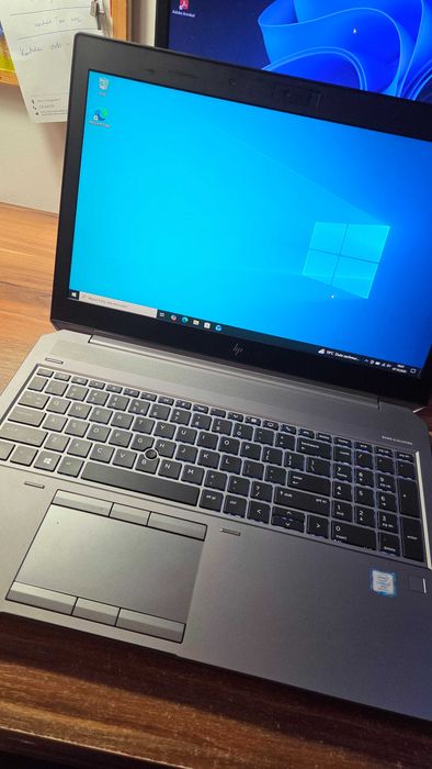 HP ZBook 15 G5 | i7-8850H | 16GB RAM | 512GB SSD | Quadro P2000 | Win 10 + Torba!