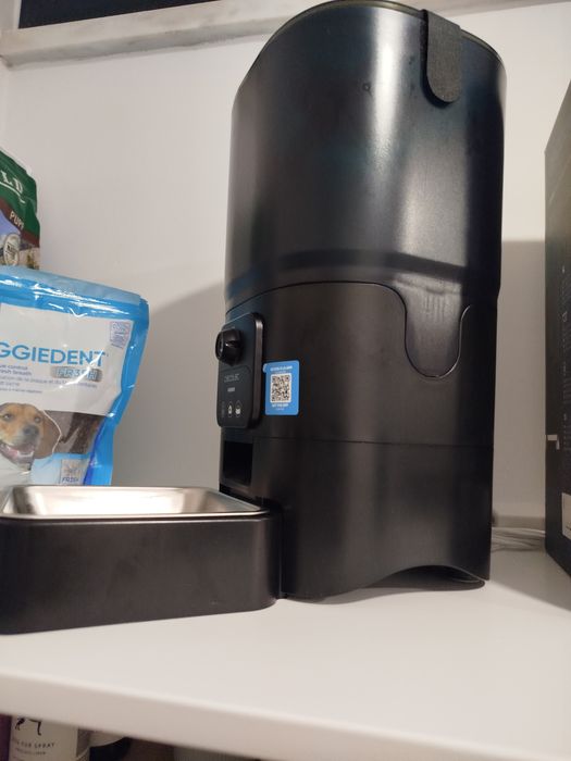 Dispensor de comida com câmara WiFi