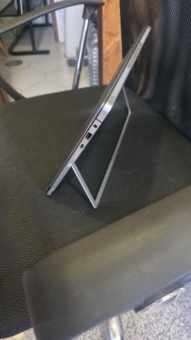 HP Elite x2 1012 G2 i7 7a Gen 8GB RAM 128GB SSD