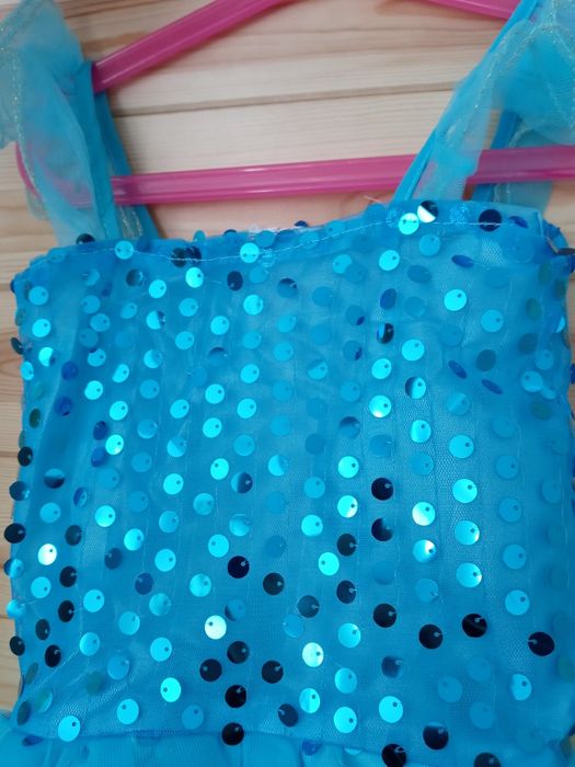 Niebieska sukienka z cekinami 110- strój Elsa, bal przebierańców-NOWA