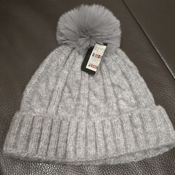 Czapka z pomponem New Yorker nowa