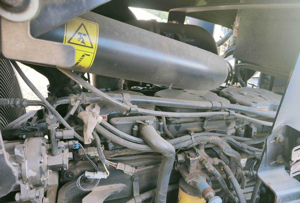 Ciągnik na gąsienicach Claas Challenger 75 E . 345 KM. CLAAS