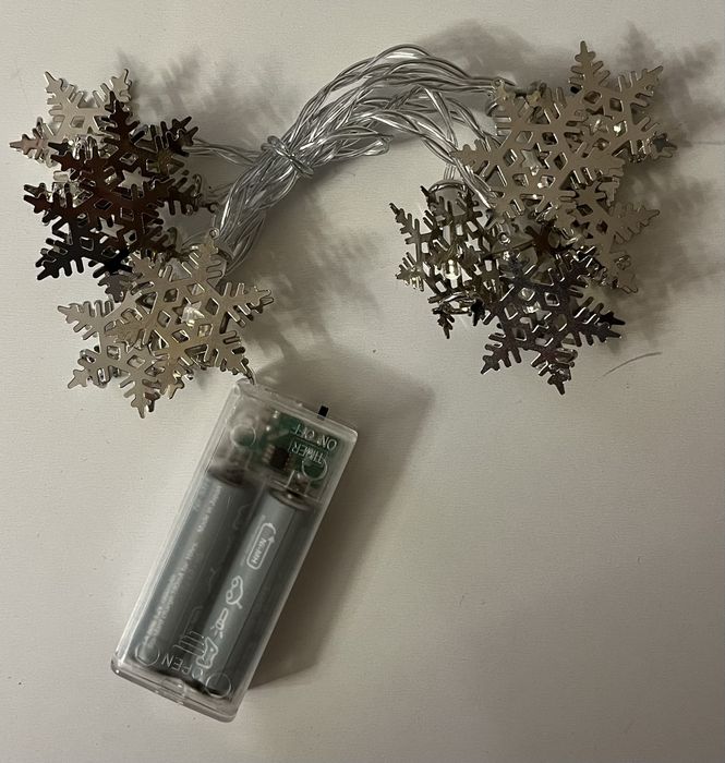 Lampki LED łańcuch srebrne gwiazdki 10 LED 90 cm