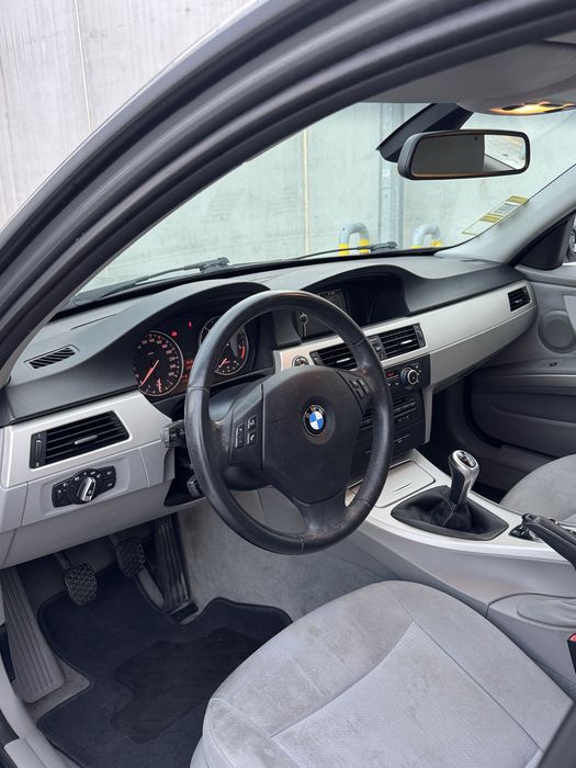 BMW 318d  ano 2012