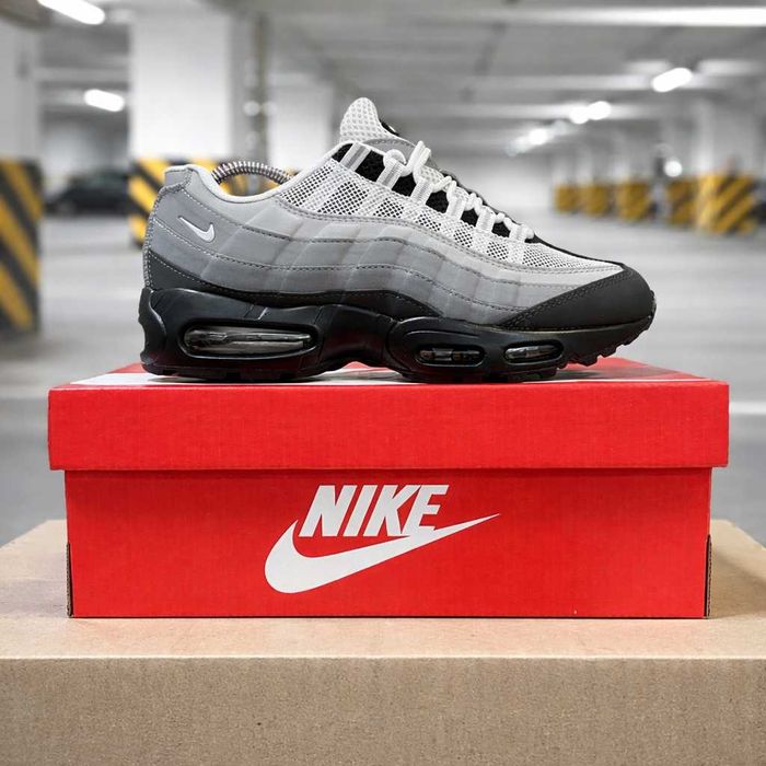 (2242) Кросівки Nike Air Max 95 чорні з сірим (37-41) найк