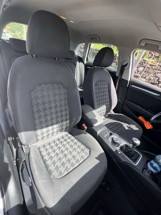 Vendo Audi A3 Sportback 1.6 TDI, de 2015, com 197.000 km.