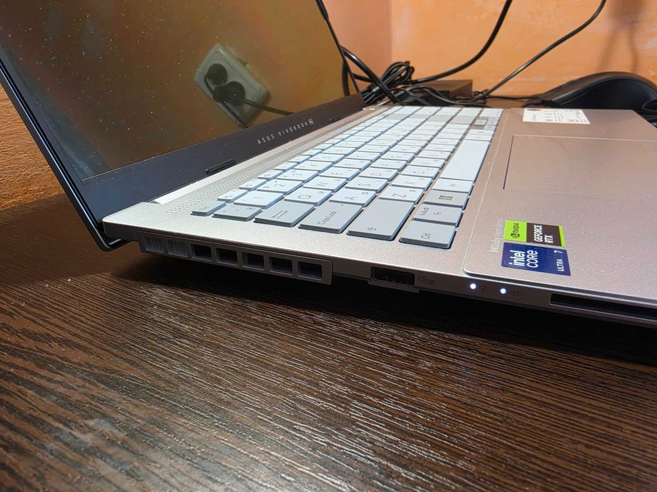 Ноутбук ASUS Vivobook 15Pro OLED