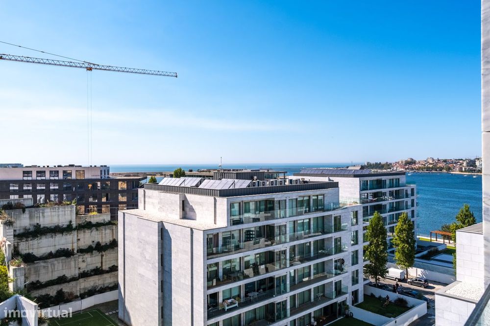 T2 com Vista Mar e Rio na Afurada – Para Arrendamento