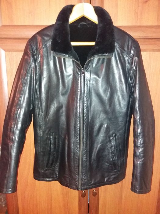 Продам. Шкіряну дублянку.