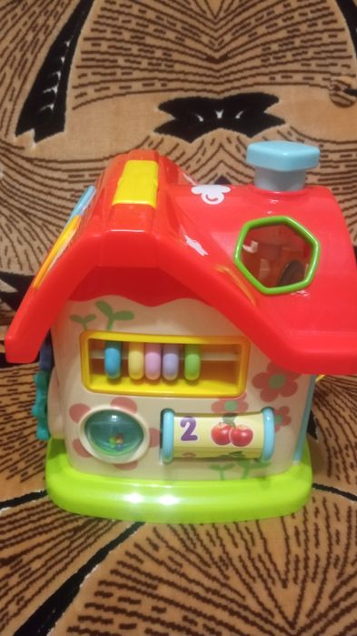 Сортер домик продам