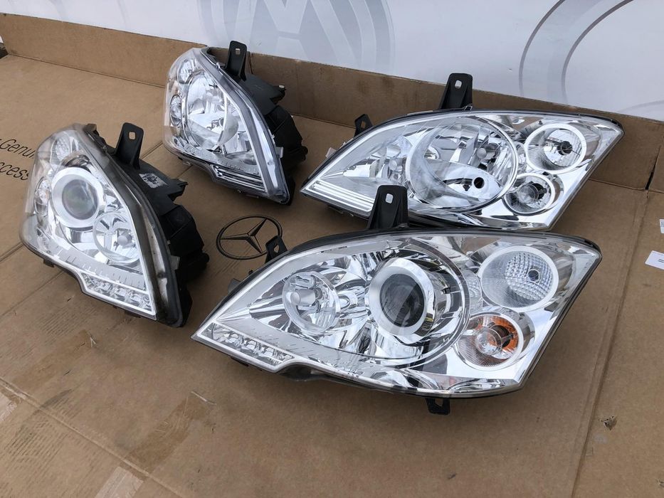 Фара фари Mercedes Benz Vito 639 Viano Розборка