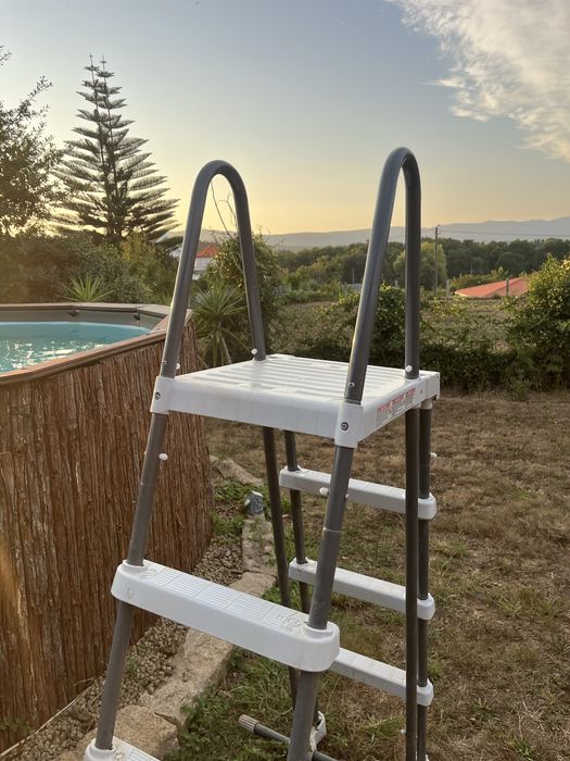 Escada para Piscina Intex