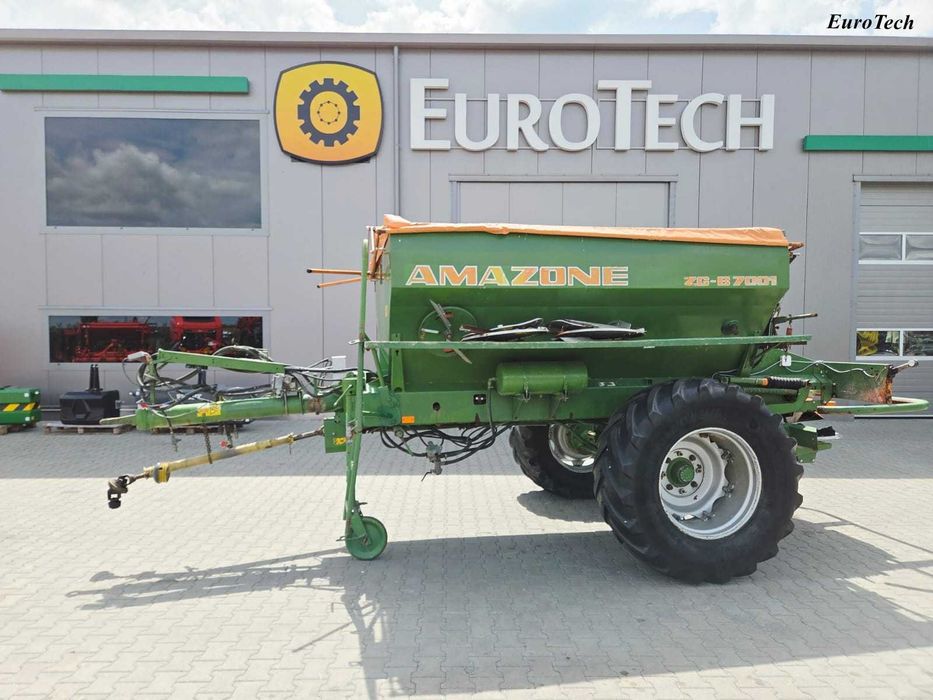 Rozsiewacz ciągany Amazone ZG-B 7001