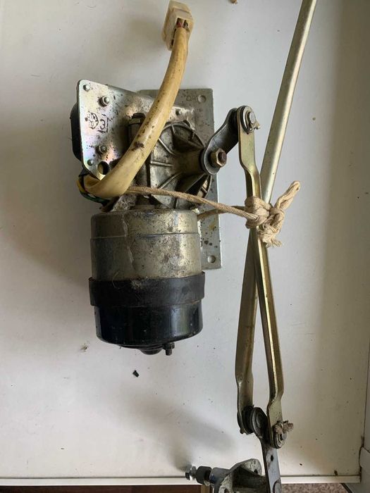 запчасти к ВАЗ вариатор тормозные колодки привод дворников шкворня