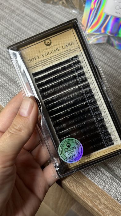 Клей та вії для нарощування Dlux