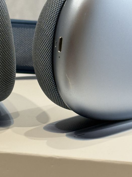 AirPods Max 2024 Blue