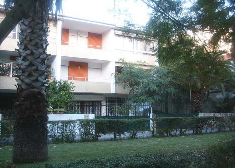 Triplex T3 para arrendamento - Praia Santo Amaro